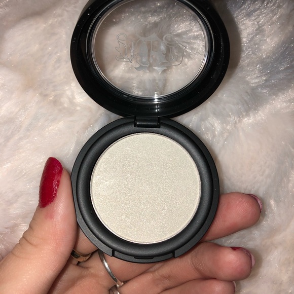 2 Kat Von D eyeshadows/ highlighters - Picture 3 of 6